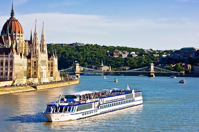 Budapest Private Transfer Airport, Hotel and Cruise Port - What happens at Budapest Airport