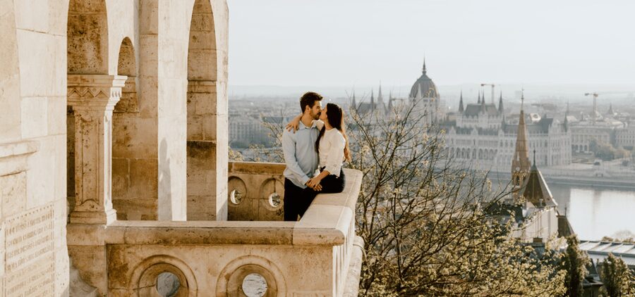 Budapest: romantic photoshoot at Buda's iconic sightseeings - Booking Flexibility and Practical Details