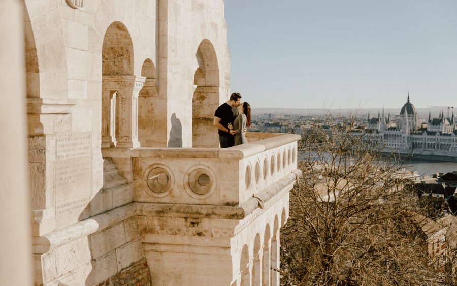 Budapest: romantic photoshoot at Buda's iconic sightseeings - Who Will Get the Most from This Experience?