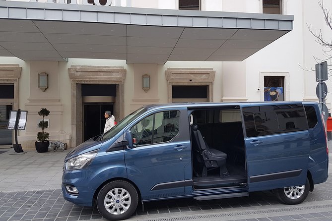 Budapest Roundtrip Private Airport Transfer - What the ride is like inside the vehicle