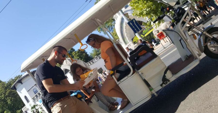 Budapest: Sightseeing Tour by Electric Tuktuk - Why a tuk-tuk works well in Budapest