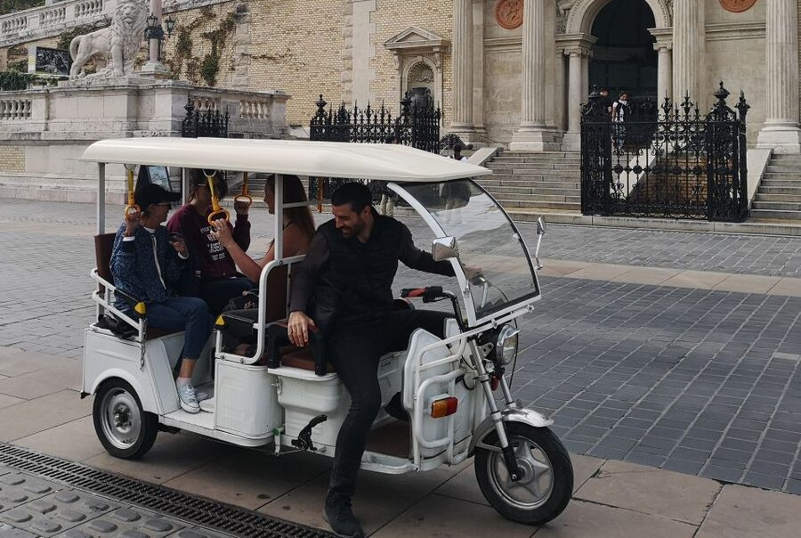 Budapest: Sightseeing Tour by Electric Tuktuk - Starting at Oktogon and heading to Heroes’ Square