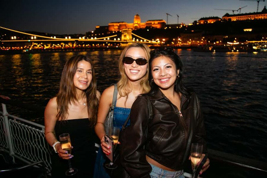 Budapest: Sip & Sail Danube Cruise with Prosecco Cocktails - Is the $26 ticket good value?