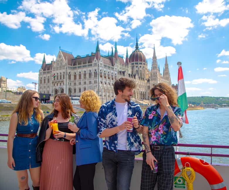 Budapest: Skyline Sightseeing Cruise with Parliament View - Why Budapest looks different from the Danube