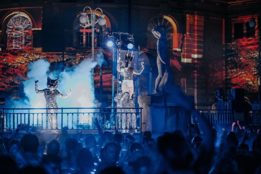 Budapest: Sparty - The Ultimate Late-Night Spa Party Ticket - Music, lights, dancers, and fire effects