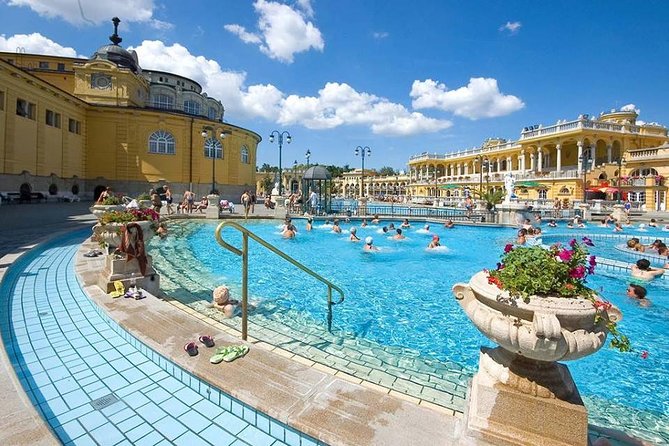 Budapest Széchenyi Thermal Spa Ticket - The outdoor pools are the main event