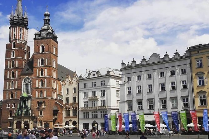 Budapest to Krakow private transfer - Timing, traffic, and arrival in Krakow