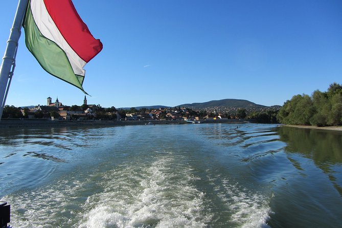 Budapest to Szentendre bike & boat tour - From central Budapest to the Parliament