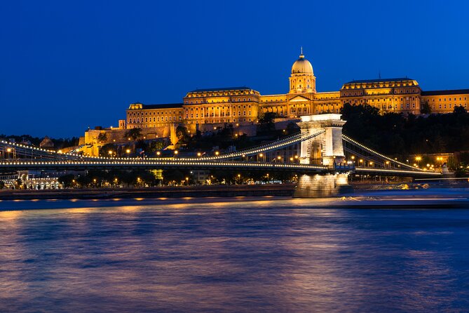 Budapest: Unlimited Prosecco, Beer & Aperol Spritz Cruise - The recorded commentary and lounge music