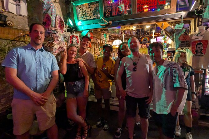 Budapest Vibe: Ruin Bars, Street Art and Culture Tour - Szimpla Kert, Budapest’s famous bar address
