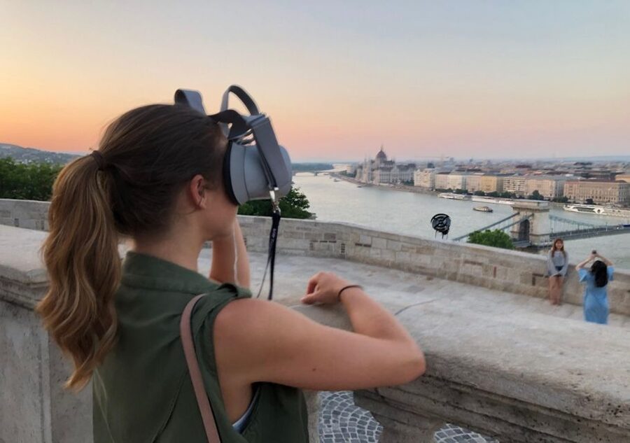 Budapest: Virtual Reality Tour in 8 Languages - Six stops and the bird’s eye view