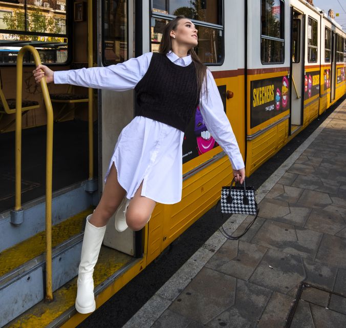 Budapest: Walking Tour and Photoshoot with Digital Photos - Is $77 a fair price?