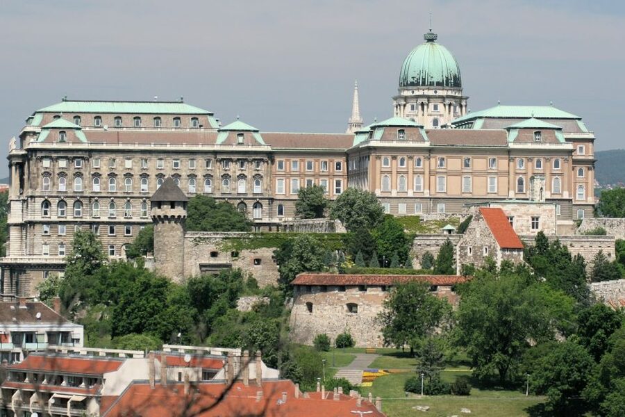 Budapest: Walking Tour in German - Buda Castle and the Royal Palace