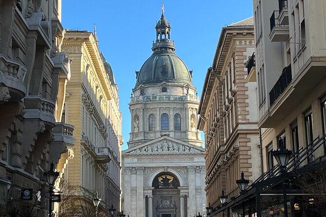 Budapest walking tour: Parliament and Shoes Memorial - Gresham Palace and the final approach