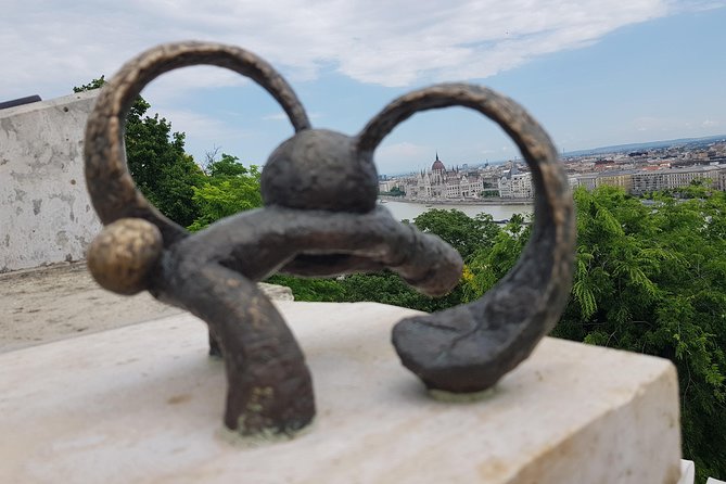 Budapest Walking Tour with Your Private Guide: 10+ Highlights - Parliament and Kossuth Lajos Square