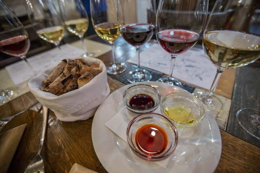 Budapest: Wine, Cheese, and Charcuterie Tasting - Key points at a glance