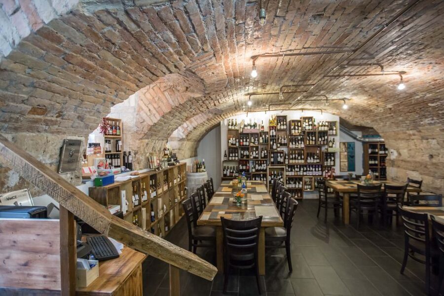 Budapest: Wine, Cheese, and Charcuterie Tasting - Cheese, charcuterie, bread, and oil