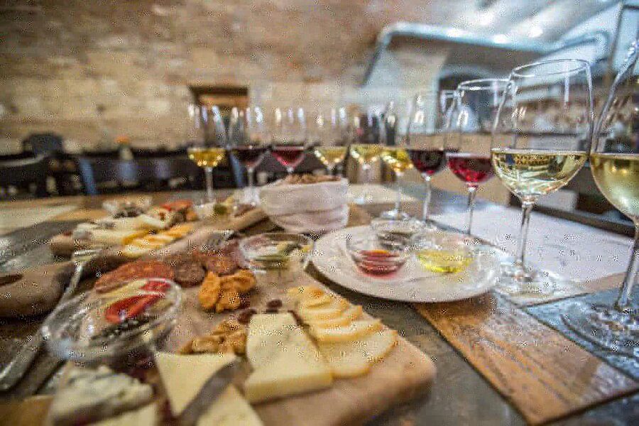 Budapest: Wine, Cheese, and Charcuterie Tasting - How the 90 minutes usually feels