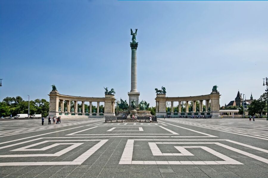 Budapest ❤️Winter Bike Tour with Coffee Stop❤️ - Key points to know before you book