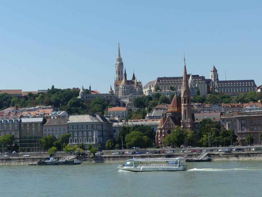 Castle District & Pest Driving Tour with Danube River Cruise - Moving from the city tour to the Danube boat