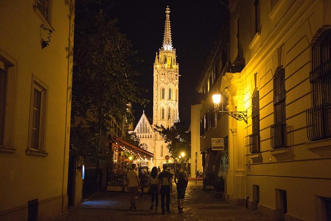 Castle District tour with Matthias Church Ticket & Cake & Coffee - Buda Castle and the old royal center