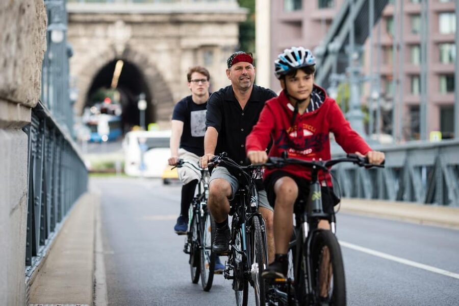 Choose a bicycle and make your own tour in Budapest-24 hrs - Why a bicycle makes sense in Budapest