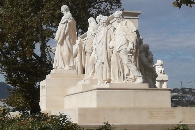 Communist Budapest Private Walking Tour - May Day routes, housing, and daily life