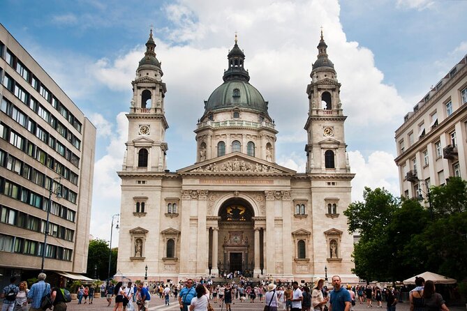 Comprehensive sightseeing tour - Vajdahunyad Castle and Anonymus