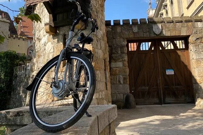 E-Bike Guided Tour in Castle Hill Budapest - Starting along the Duna Corso