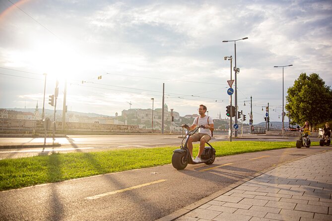 Easy & Convenient E-Scooter Rental for Sightseeing in Budapest - Choosing between Buda, Pest, and Margaret Island