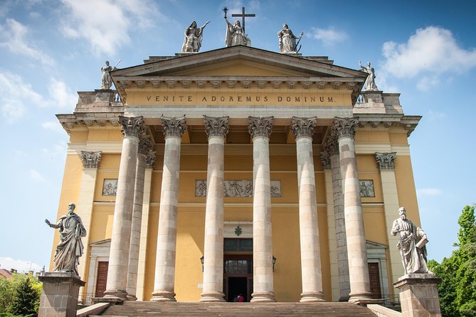Eger Private Full-Day Wine Tasting Tour and Sightseeing from Budapest - Leaving Budapest for Eger’s wine country