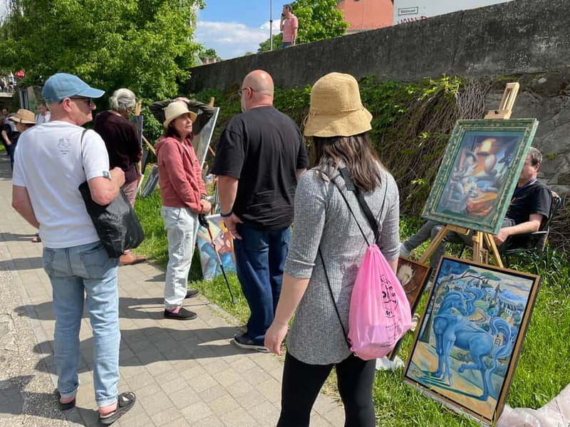 From Budapest: Szentendre Day Trip with Street Food - What the $93 price includes
