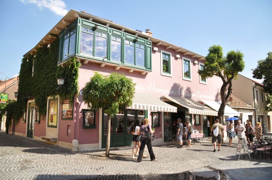 From Budapest: Szentendre Half-Day Tour - Free time for shops, coffee, and photographs