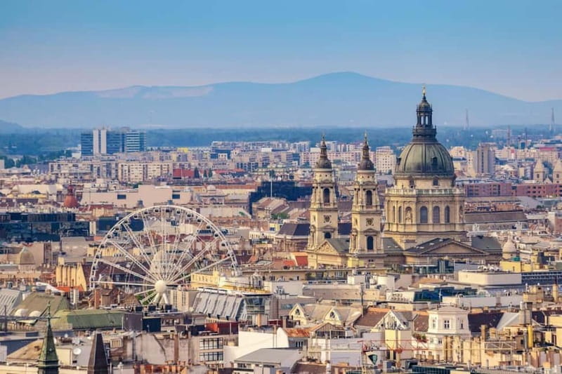 From Vienna: Budapest Group Day Trip - Citadella and Budapest from above