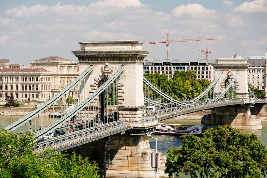 From Vienna: Guided Day Trip to Budapest - Is Budapest worth the long ride from Vienna?