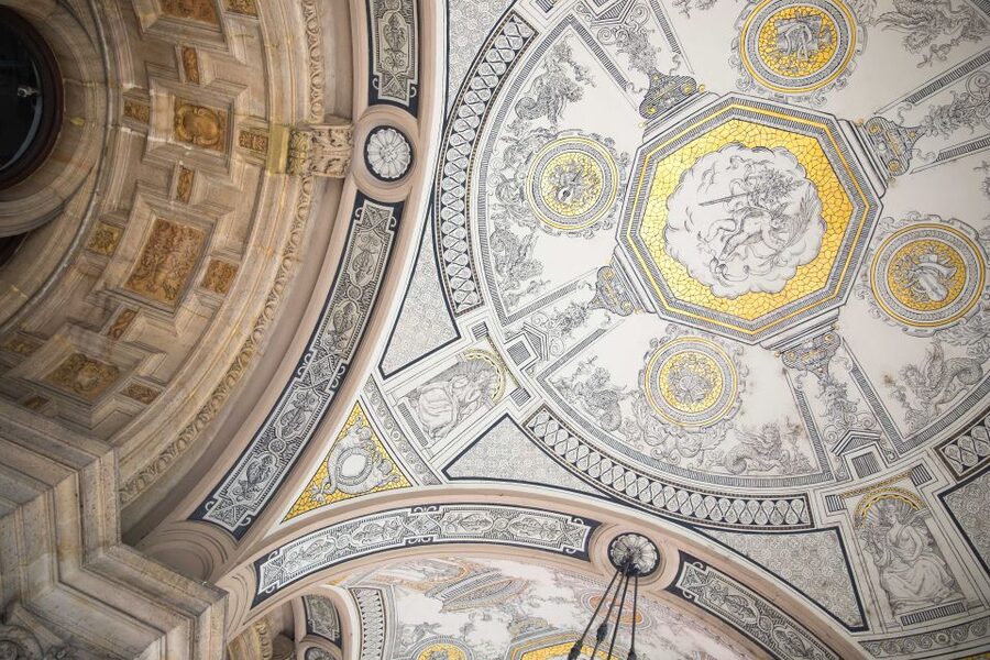 Full Day Budapest City Tour with Lunch, Wine & Dessert - How the $212 price works as a value