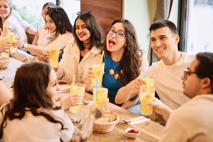 Guided Tipsy Food Tour with Drinks Included in Budapest - Dietary limits and practical preparation