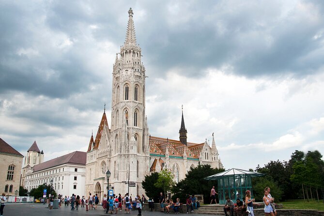 Guided Tour in Budapest Castle District - Matthias Church and the important ticket warning