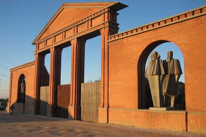 Guided Tour with Admission in Memento Park - Why Memento Park matters in Budapest