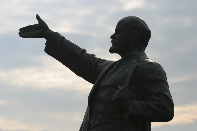 Guided Tour with Admission in Memento Park - Timing, meeting point, and transport