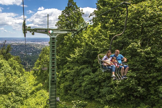 Hiking + Chairlift ride + viewpoints in Budapest - The guide and private-tour advantage