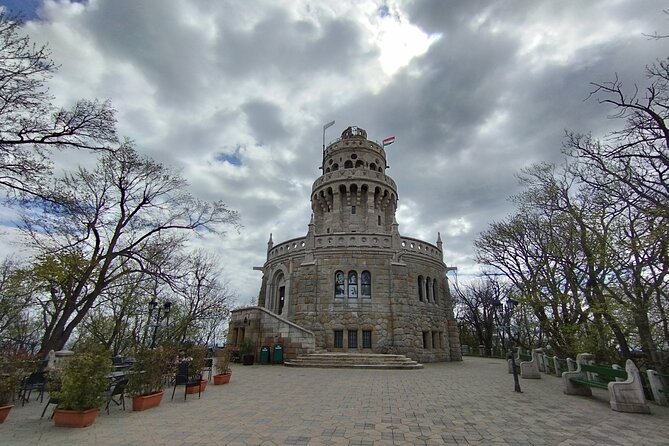 Hiking in Budapest - Elizabeth Tower and the best city views