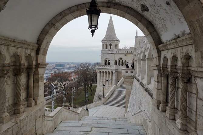 Historical and Cultural Walking Tour in Budapest - Crossing the Chain Bridge to Buda Castle