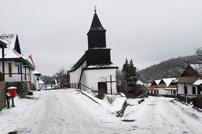 HOLLÓKŐ UNESCO World Heritage site + Eger Castle Private guided tour - Food, shopping, and time beyond the formal stops