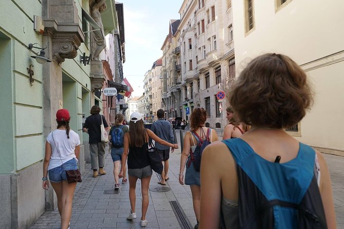 Hungarian History Walking Tour with food tasting - A four-hour introduction to Hungary at Kálvin tér
