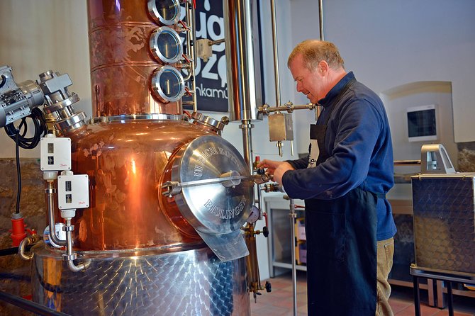 Hungarian pálinka distillery visit and tasting - Behind the scenes at the working distillery