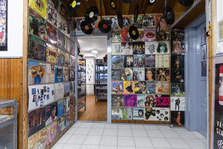 Hungary: Szentendre Retro Design Center Entry Ticket - How the one-hour visit fits into Szentendre