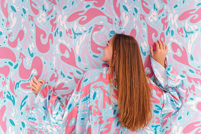 IKONO Budapest - Immersive Experience - Following the digital-analogue labyrinth