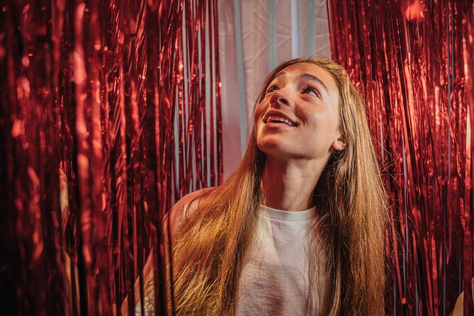 IKONO Budapest - Immersive Experience - Finding the playful heart in the ball pit
