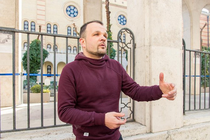 Jewish Heritage in Hungary with a Historian - Starting at Erzsébet tér and meeting Budapest’s past